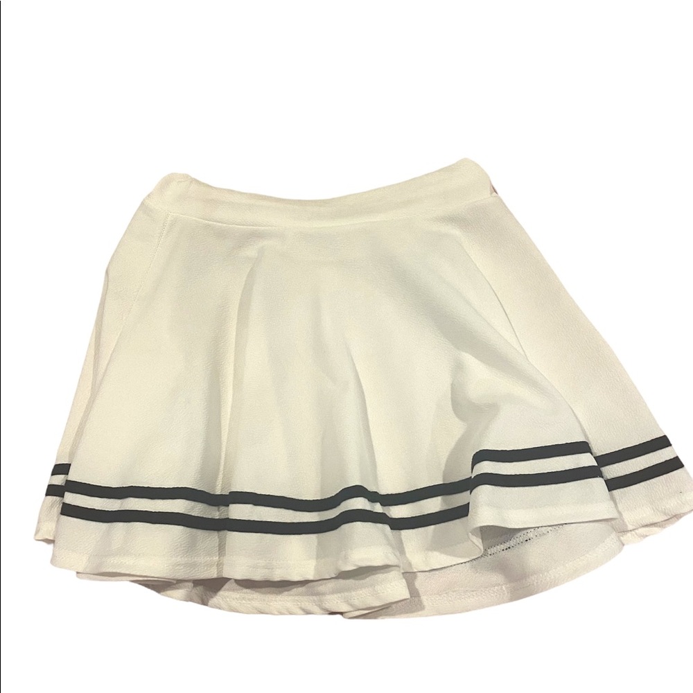 White with black stripes skirt size XL
